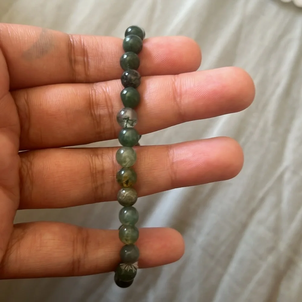 Beaded Bracelets 💚 - Picture 3 of 4